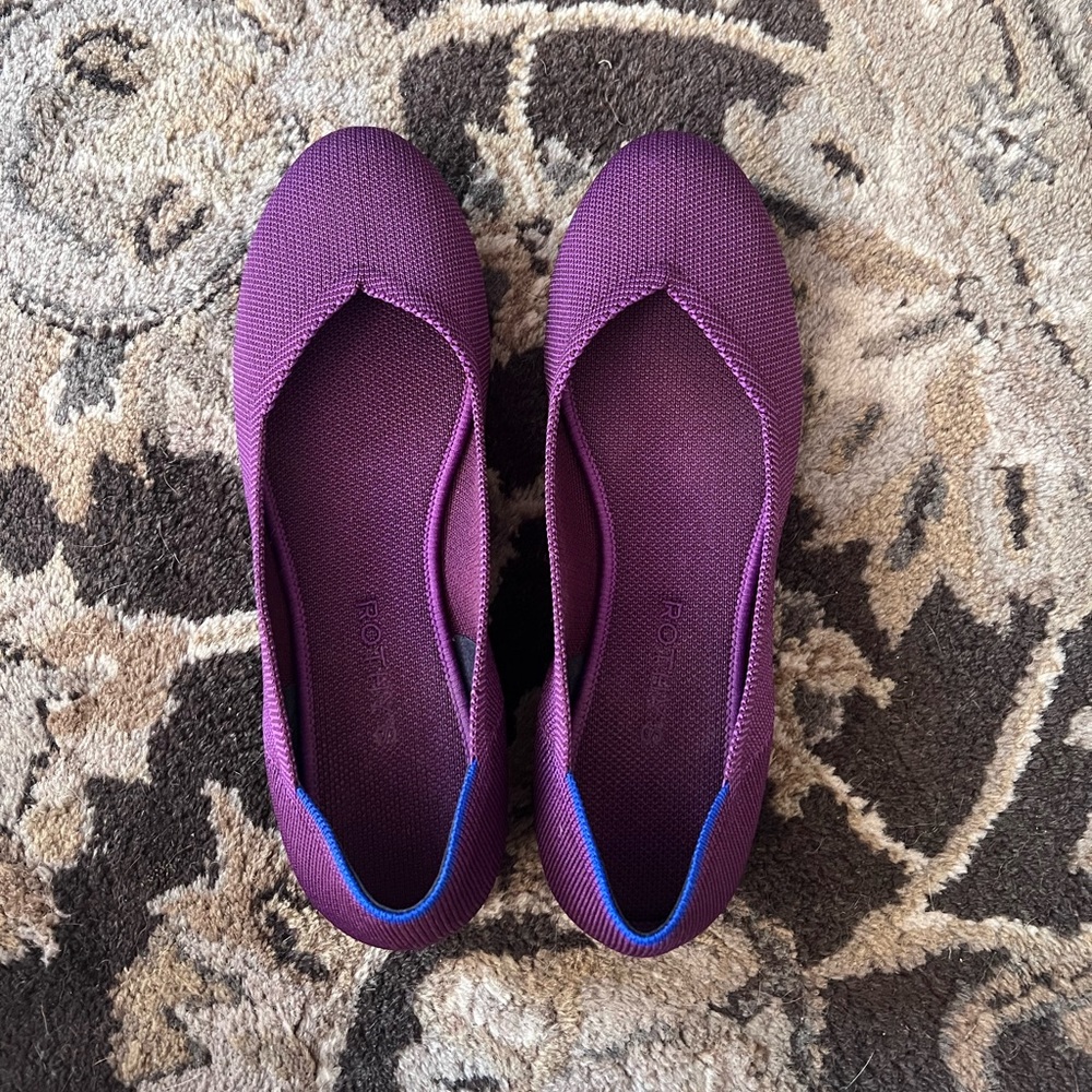 Rothy’s purple round toe flats - great condition!